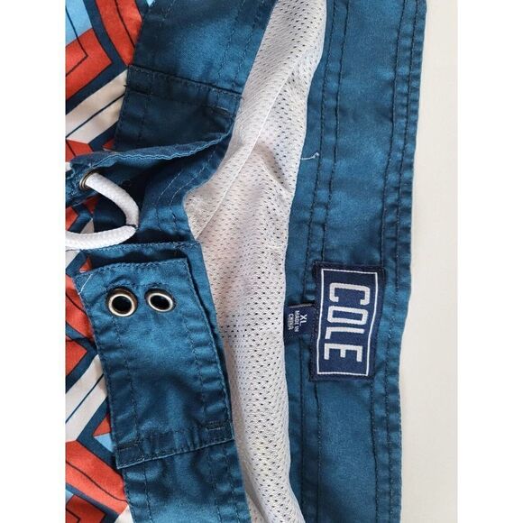 Cole
Size XL Men's Fixed Waist Swim Trunk Board Shorts 6" Inseam Multicolors - Picture 2 of 4
